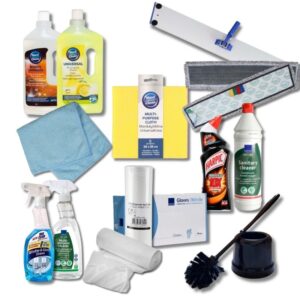 Kuvassa koottuna kaikki paketin tuotteet. Pesuainepulloja, siivousliinoja ja lattiamoppi
